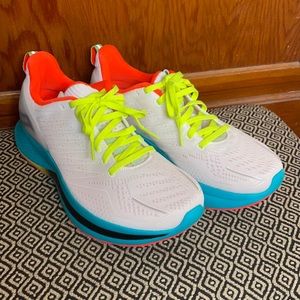 Saucony Endorphin “Shift” Running Shoe